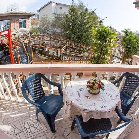 Guest House Almond Bečići Εξωτερικό φωτογραφία