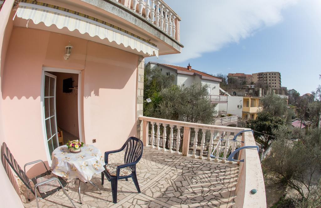 Guest House Almond Bečići Δωμάτιο φωτογραφία